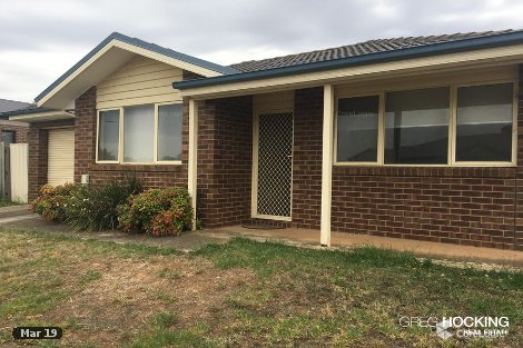 2/1 Carissa Cct, Werribee, VIC 3030