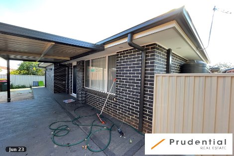 11 Buttercup St, Macquarie Fields, NSW 2564