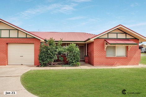 2 Bamarook Cres, Glenfield Park, NSW 2650