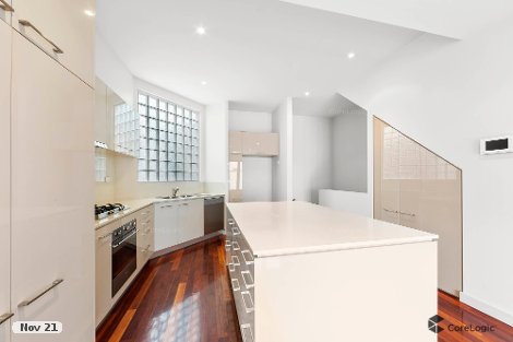 4 Curzon Pl, North Melbourne, VIC 3051