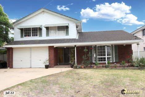 911 Henry Lawson Dr, Picnic Point, NSW 2213
