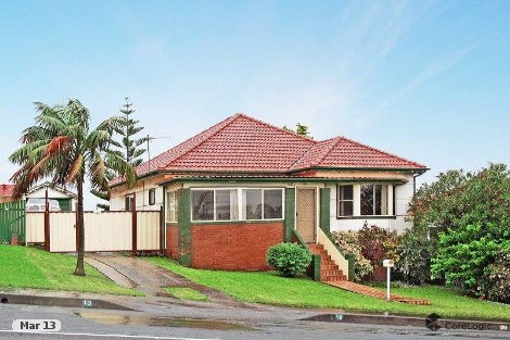 13 Lake Heights Rd, Lake Heights, NSW 2502