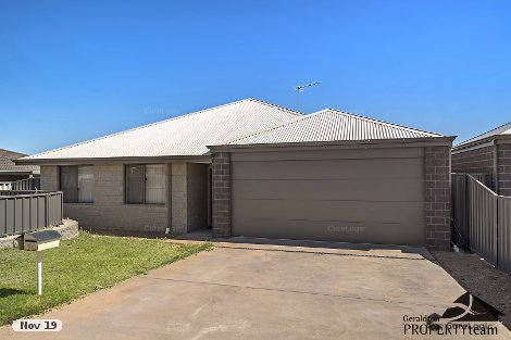 15a Half Moon Dr, Waggrakine, WA 6530