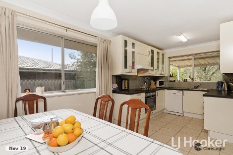 15 Jacqueline Dr, Thornlie, WA 6108