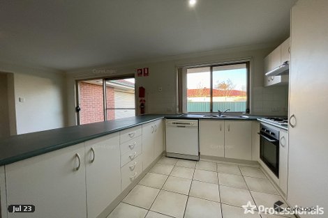 2 Kembla Cl, Nowra, NSW 2541