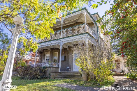 211 Stewart St, Bathurst, NSW 2795