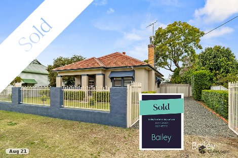 11 Gas St, Singleton, NSW 2330