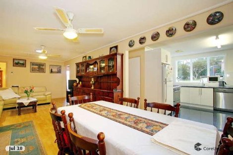 28 Railway Rd, Seville, VIC 3139