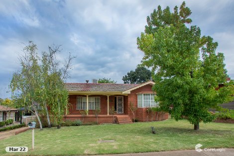 4 Yaldara Cres, Cowra, NSW 2794