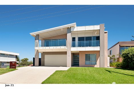 7 Ocean St, Redhead, NSW 2290