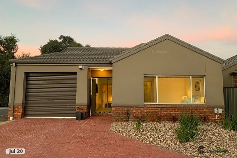 10 Seggan Cir, Gowanbrae, VIC 3043