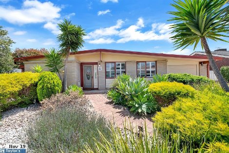 4 Chapel Rd, Para Vista, SA 5093