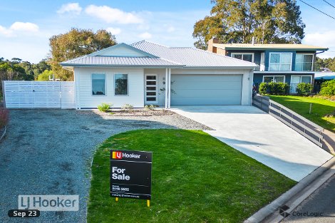 9 Lake Gr, Metung, VIC 3904