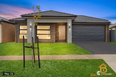 18 Neyland St, Strathtulloh, VIC 3338