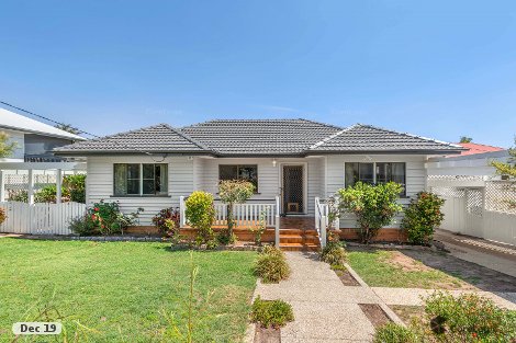 233 Edinburgh Castle Rd, Wavell Heights, QLD 4012