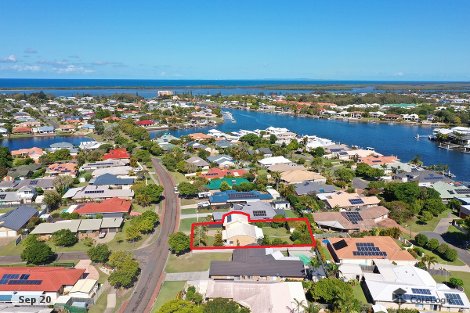 18 Sir Joseph Banks Dr, Pelican Waters, QLD 4551