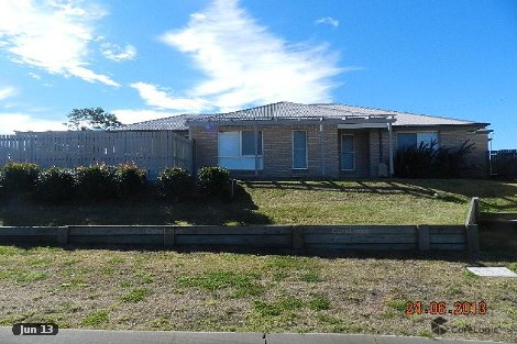 4 Dodson Cres, Mount Kynoch, QLD 4350