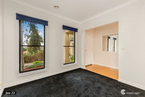 2/11 Hines Ct, Kangaroo Flat, VIC 3555