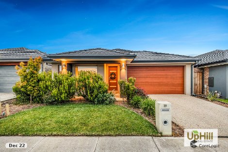 19 Athletic Cct, Clyde, VIC 3978