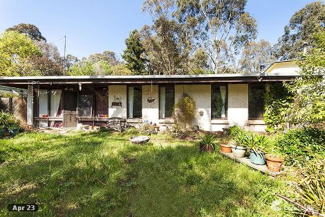 29 Haleys Gully Rd, Hurstbridge, VIC 3099