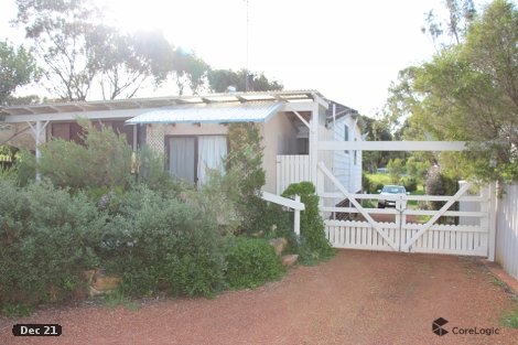 2 Whitechapel St, Toodyay, WA 6566