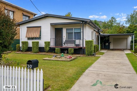 30 Freeburgh Ave, Mount Beauty, VIC 3699