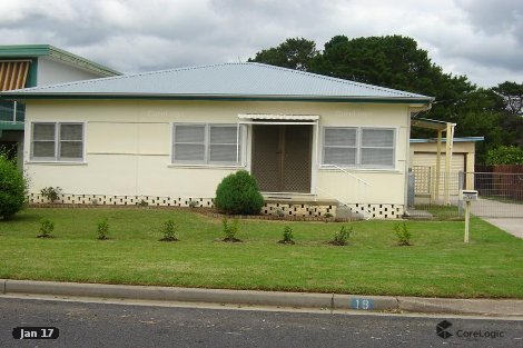 18 Golf Links Dr, Batemans Bay, NSW 2536