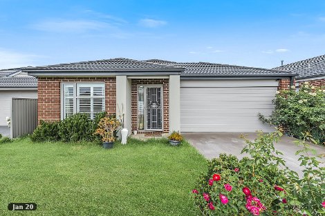 7 Stag Cl, Cranbourne East, VIC 3977