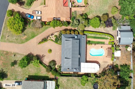 9 Renmark Ave, Young, NSW 2594