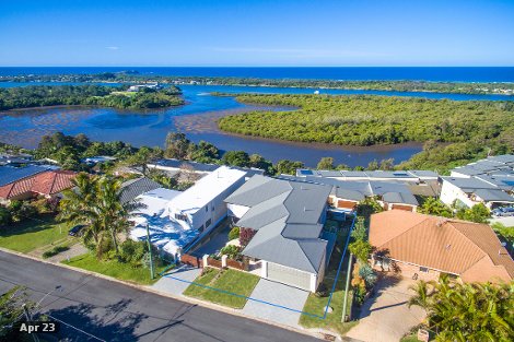 10 Walter Cres, Banora Point, NSW 2486