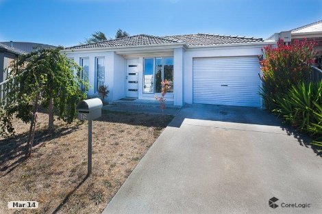 16 Ashwood Gdns, Mitchell Park, VIC 3355