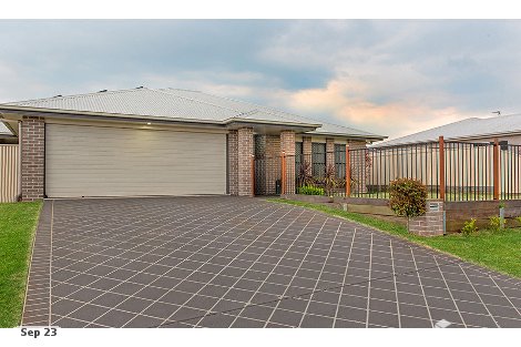 33 Calypso St, Middle Ridge, QLD 4350