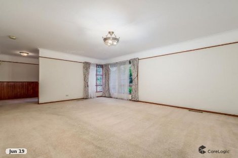 2 Azarow Cct, Croydon South, VIC 3136