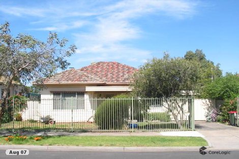 4 Raleigh Gr, Essendon North, VIC 3041