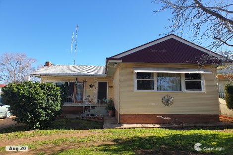 8 Moon Cres, Parkes, NSW 2870