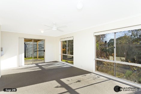 10b Phillips Pl, Latham, ACT 2615