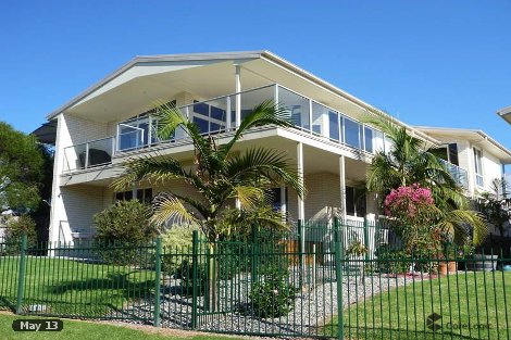 4d Surf Cir, Tura Beach, NSW 2548