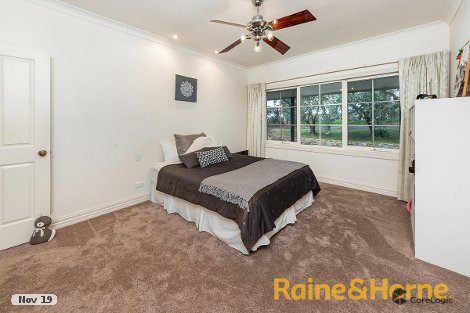 67 Peacock Rd S, Oakbank, SA 5243