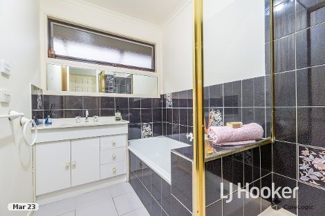 10 South Anderson Ct, Cranbourne, VIC 3977