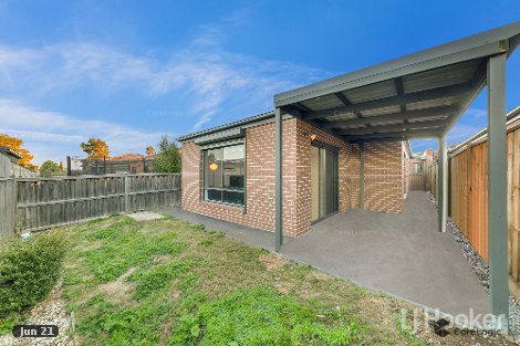 2/11 Stacey Ct, Harkness, VIC 3337