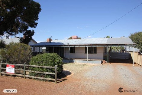 34 Doreen St, Narembeen, WA 6369