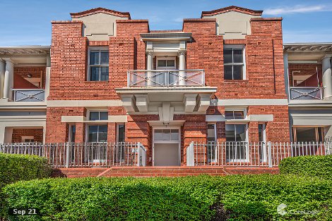 32 Gatehouse Pl, Maribyrnong, VIC 3032