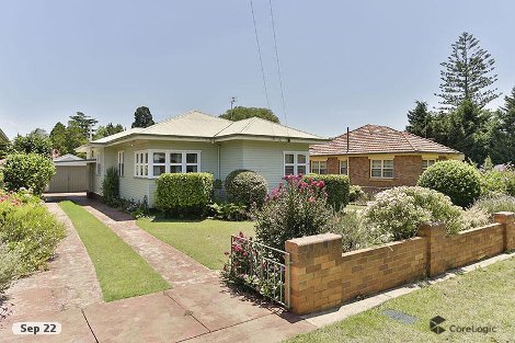 1b Wallace St, Newtown, QLD 4350