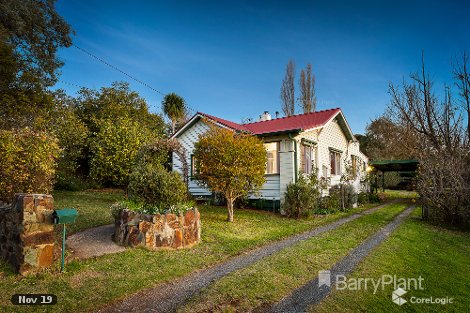 6 Royal Ave, Wandin North, VIC 3139