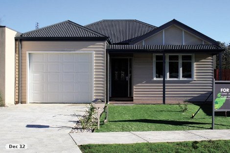 1/3 Schaw St, Woodend, VIC 3442