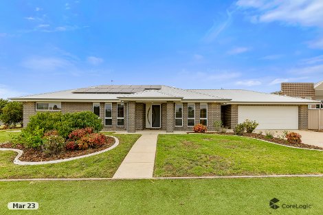 9 Watson Bvd, Lloyd, NSW 2650