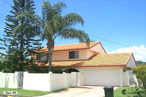 2 Kestrel Dr, Burleigh Waters, QLD 4220