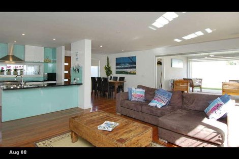 7 Petrel Ave, Mermaid Beach, QLD 4218