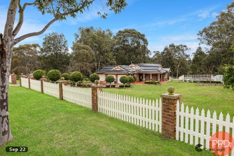 18 Walter Pde, Black Hill, NSW 2322