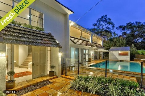 17 Sixth Ave, St Lucia, QLD 4067